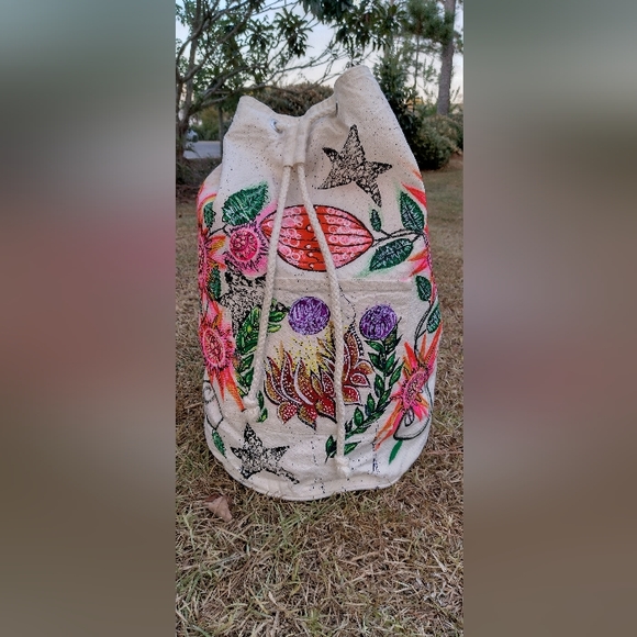 backpack - Picture 2 of 16